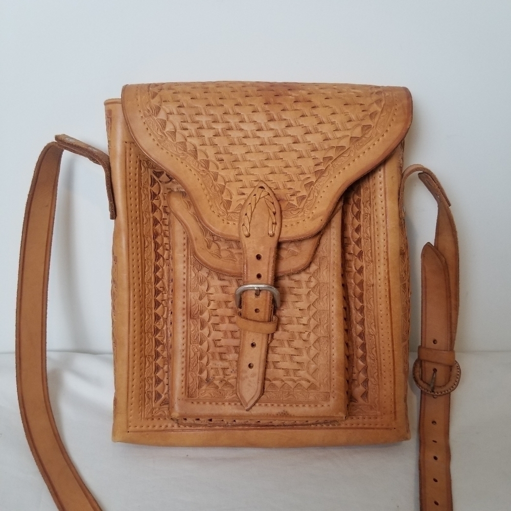 LARGE Vintage Mexican Tooled Leather Bag Crossbody Bag Great Condition S…